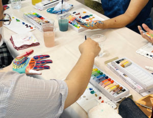 アートセラピーとは