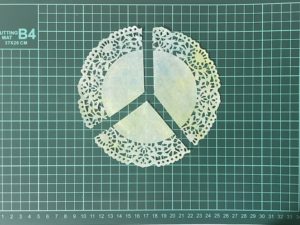 レースペーパーでつくるかんたんツリー